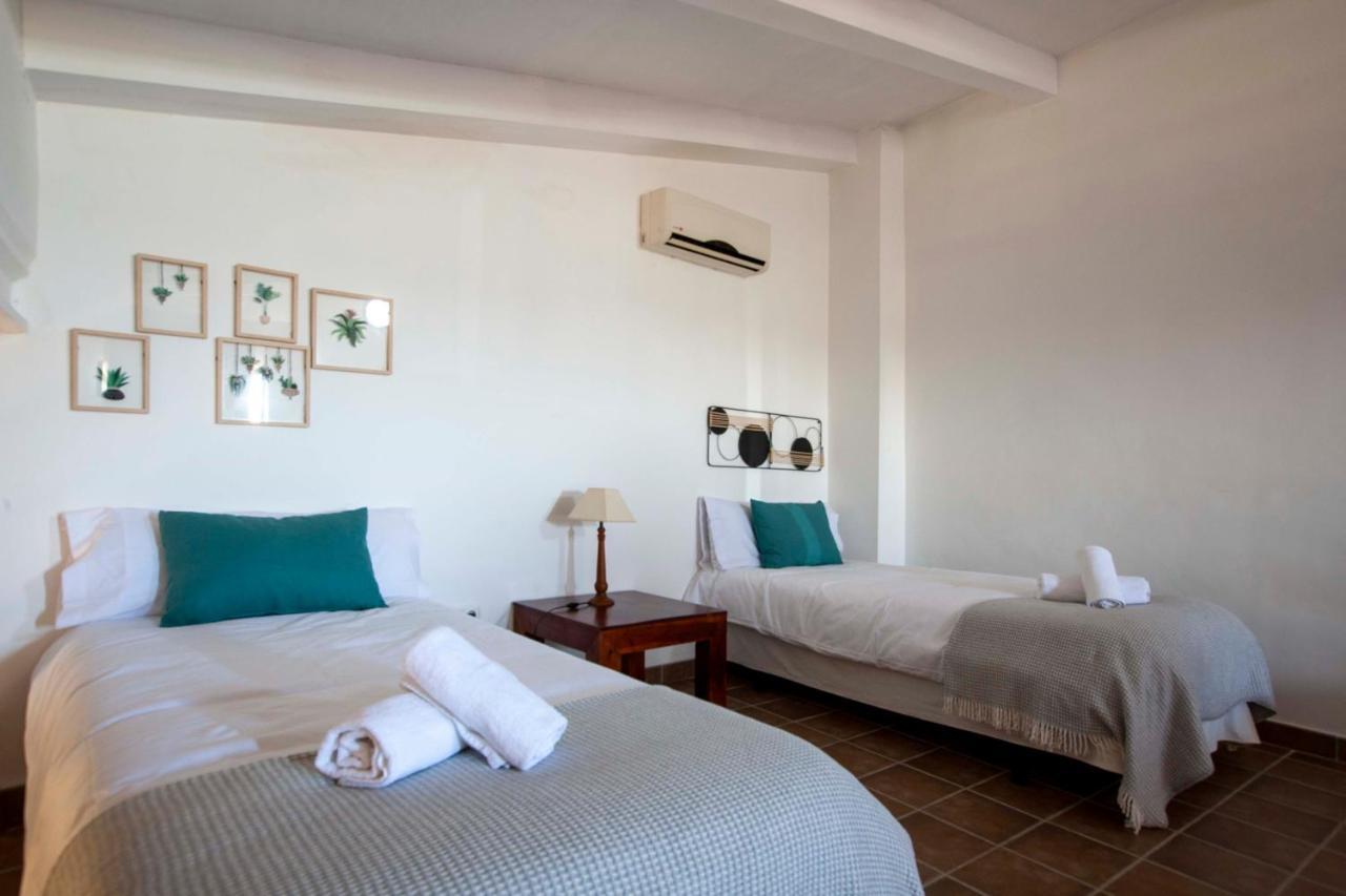 La Garrovilla Apartamentos Turisticos Lobelia Suites מראה חיצוני תמונה