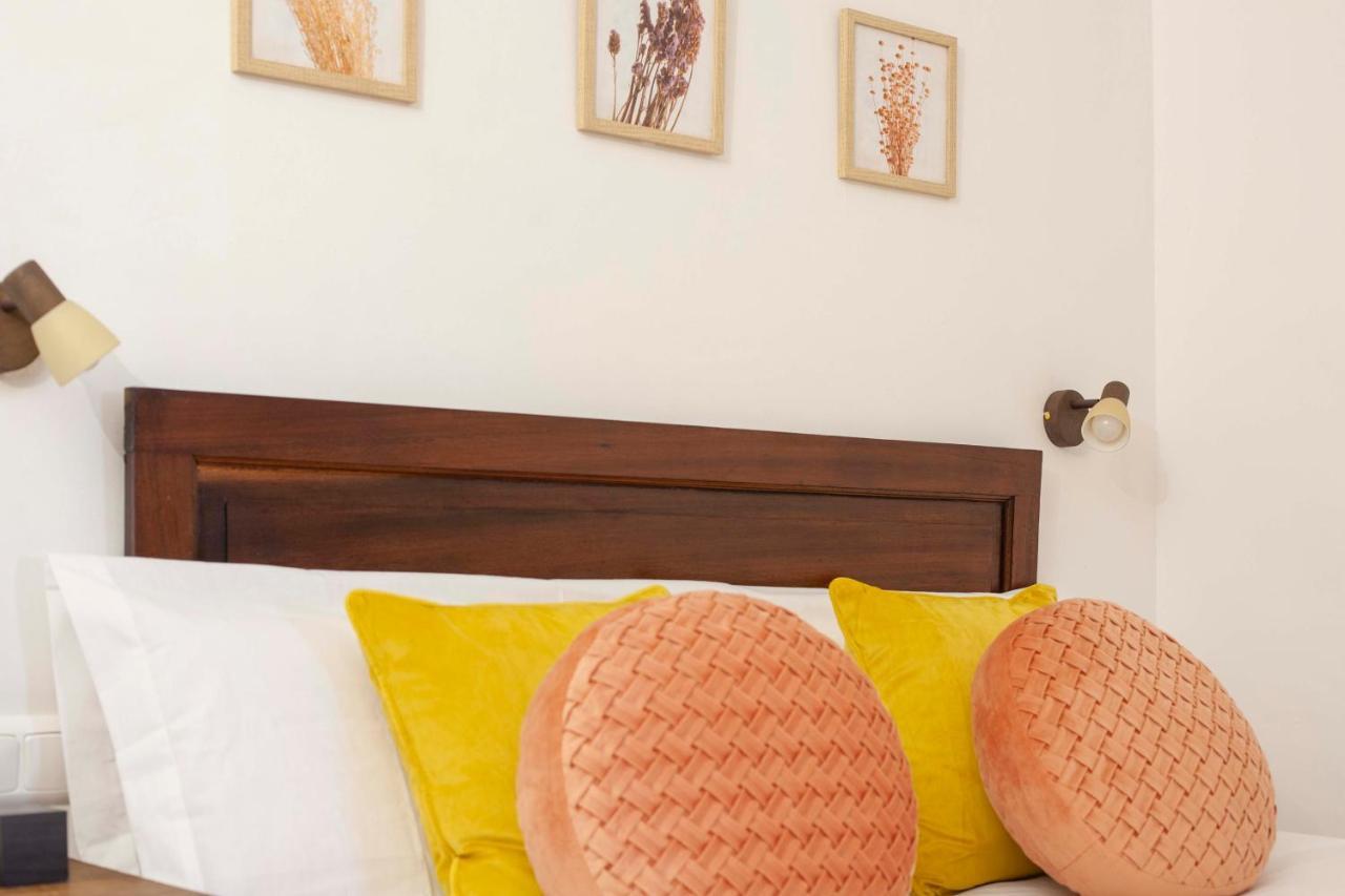 La Garrovilla Apartamentos Turisticos Lobelia Suites מראה חיצוני תמונה