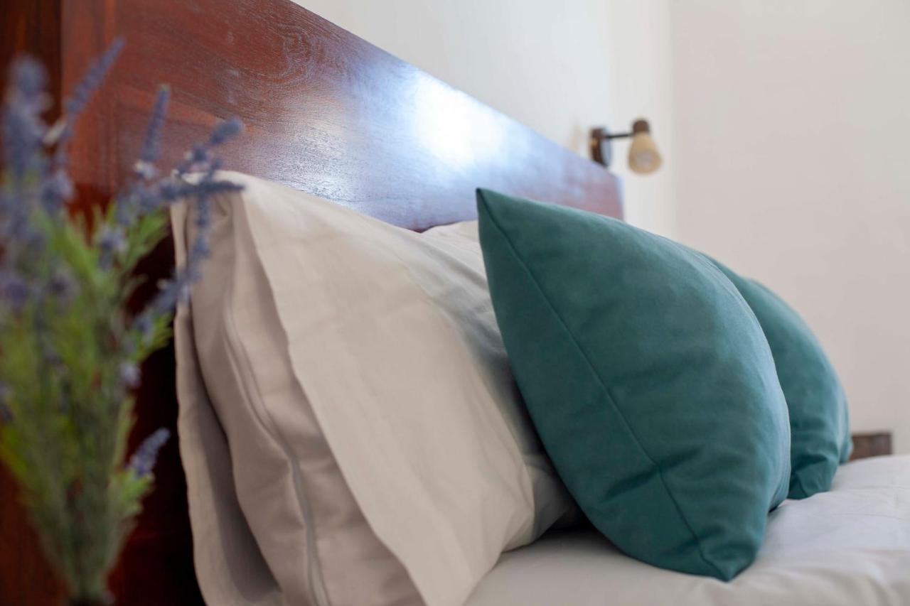La Garrovilla Apartamentos Turisticos Lobelia Suites מראה חיצוני תמונה